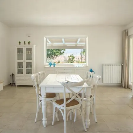 Helloapulia - Greta